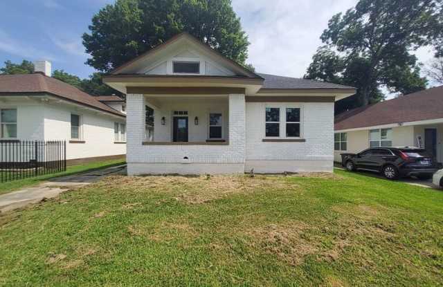 1074 Forest Ave photos photos