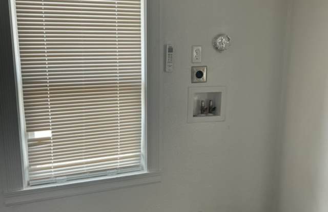 208 Main Street - B Gallery 4