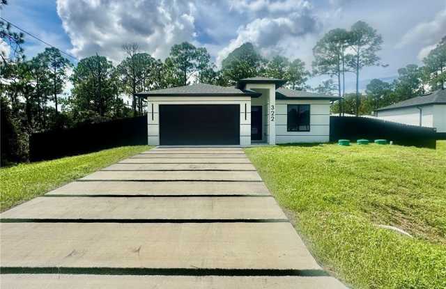 322 Loire Avenue S Gallery 1