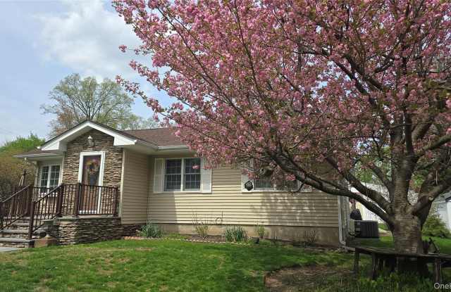 10 S Nauraushaun Road photos photos