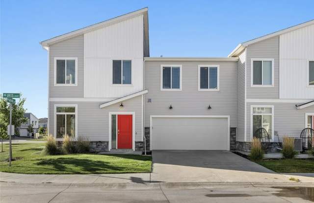 892 Northeast Iris Avenue - 892 Northeast Iris Avenue, Waukee, IA 50263