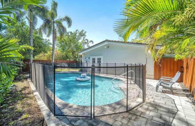 5720 Van Buren St photos photos