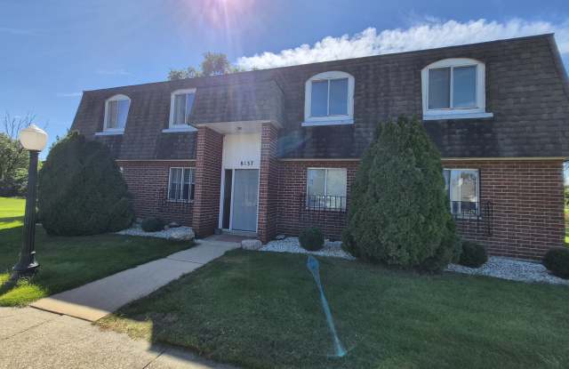 8137 Pine Island Terrace Gallery 1