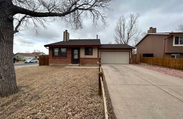 Beautiful 3-Bedroom Home with 2-Car Garage  HUGE Backyard! photos photos