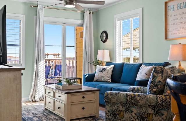 Fully Furnished Coastal Condo | Carolina Beach | Mid-Term & Off-Season Stays photos photos