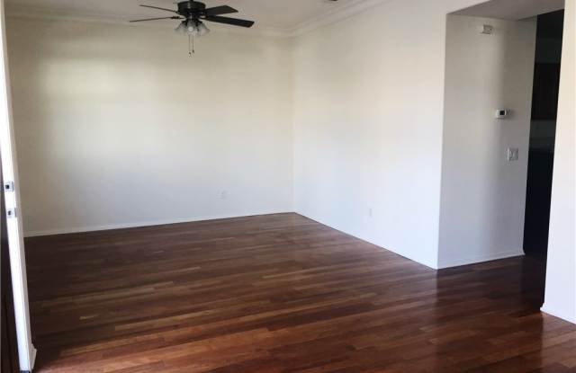 6939 Castor Street Gallery 2