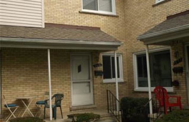 2037 E MAPLE Road - 2037 East Maple Road, Birmingham, MI 48009
