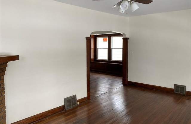10400 Ignatius Ave Gallery 3