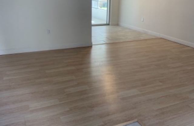 6914 Julia Ct Gallery 3