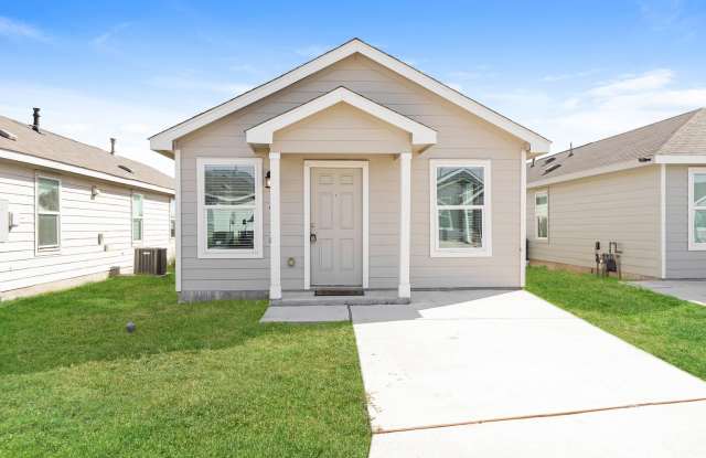 Adorable 3 bedroom 2 bathroom house! - 14738 Southton Basin, Bexar County, TX 78223
