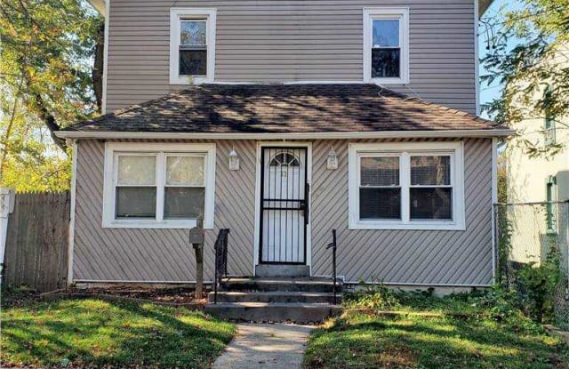 33 Linden Place - 33 Linden Place, Hempstead, NY 11550