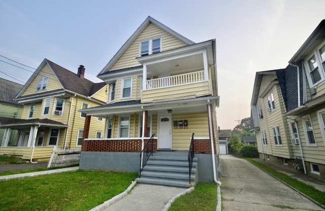 807 Brewster Street photos photos