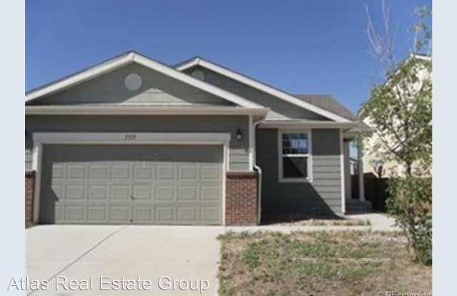 5515 Laredo Way - 5515 Laredo Way, Denver, CO 80239