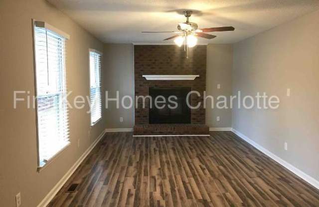 104 Saddle Ridge Court Gallery 2