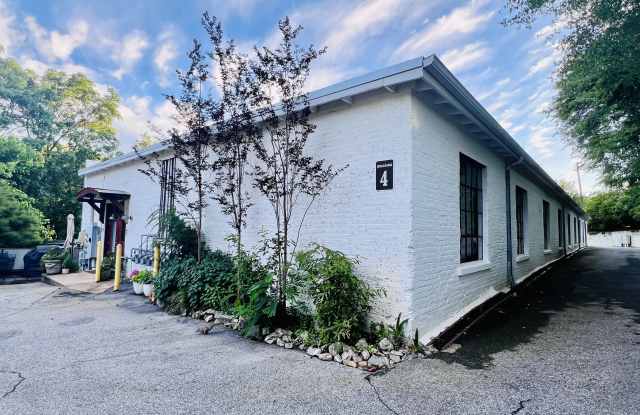 585 White Circle unit: 406 - 585 White Circle, Athens, GA 30605