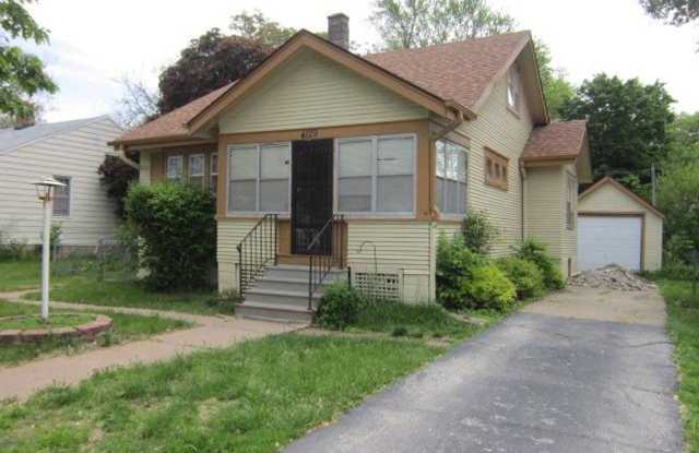 Nice 2 bed 1 bath house $1295 Section 8 OK Gallery 1