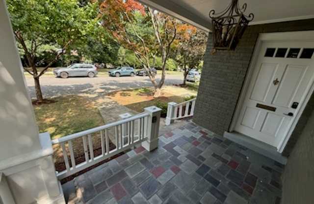 NEWLY UPDATED 4BR 3Bath in TREMENDOUS AU Park! Gallery 3