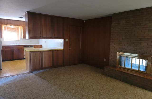 2211 South Union Avenue photos photos