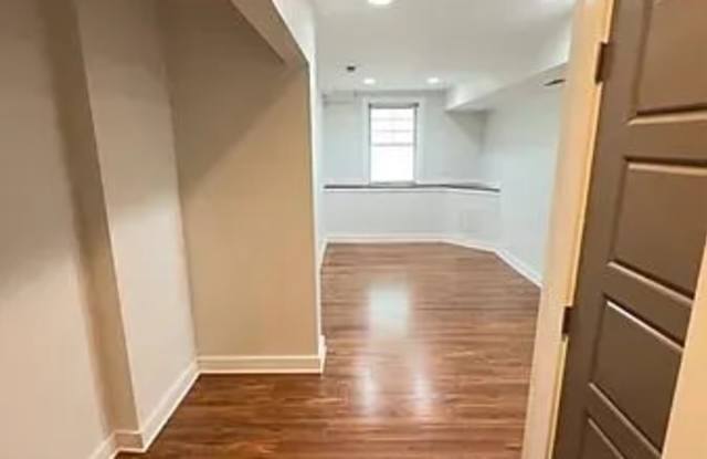 2 Mount Pleasant Pl. Gallery 2