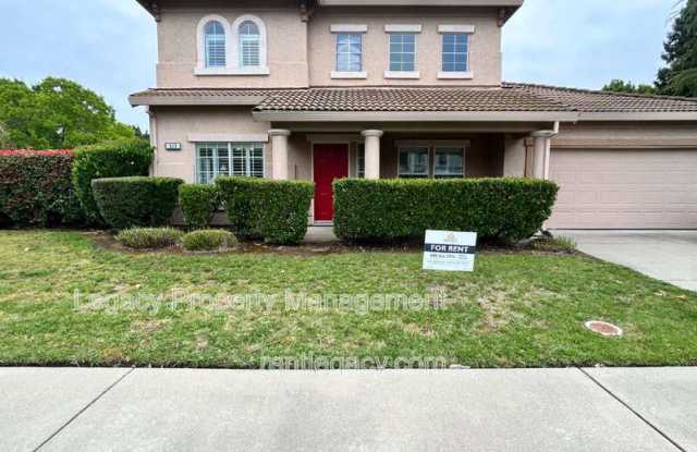 523 Cascade Dr photos photos