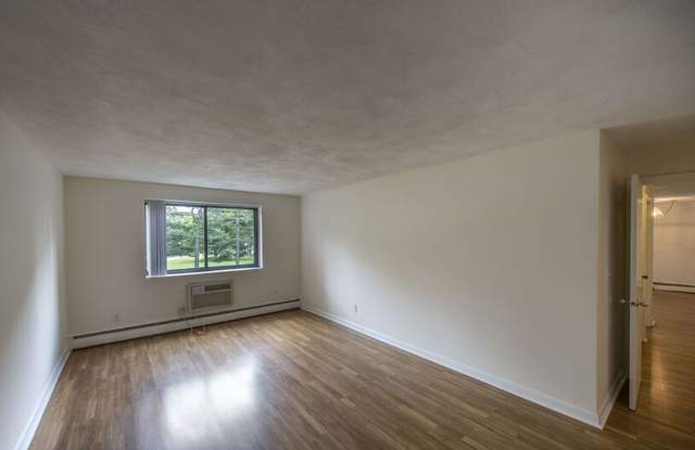 2-BED  Watertown Square * Heat & HW incl Gallery 3