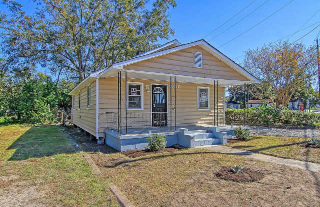 Minutes from Downtown - 2316 Meeting Street Road, North Charleston, SC 29405