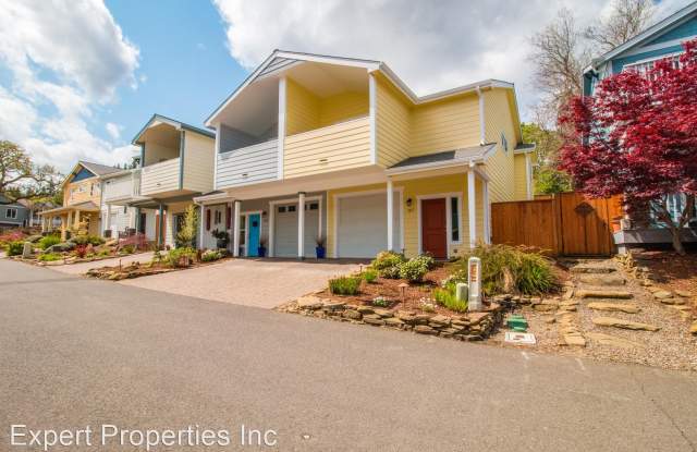 107 McCully - 107 Mccully Ln, Jacksonville, OR 97530