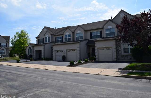 713 WHITETAIL CIRCLE - 713 Whitetail Circle, King of Prussia, PA 19406