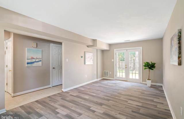 5312 SAPHIRE Court Gallery 4