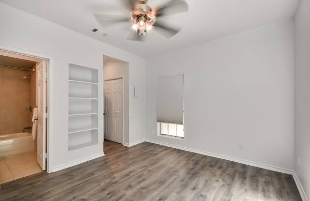1908 San Antonio St Apt 201 Gallery 2