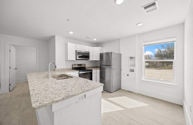 138 Ware Boulevard - 1103 photos photos