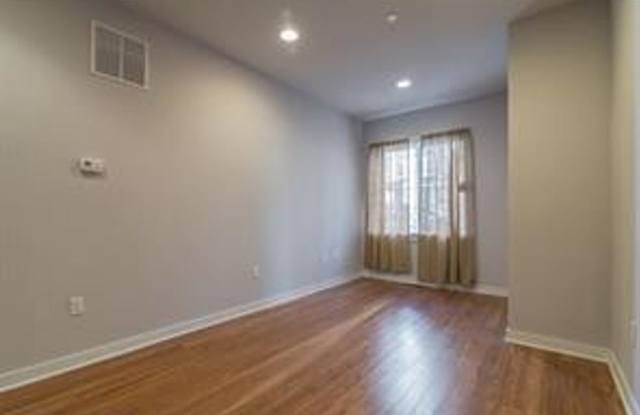 839 N 16th St. #1 Gallery 3