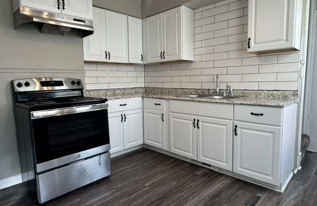 688 S 43rd St photos photos