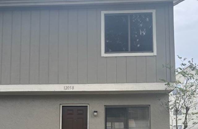 UCF AREA - Newly Remodeled 2/2.5 Townhouse in Cambridge Circle photos photos