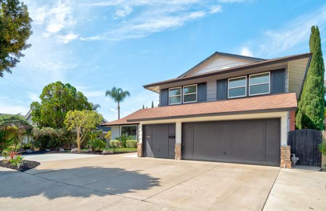 700 S Yorba St, Orange, CA 92869 - 700 South Yorba Street, Orange, CA 92869