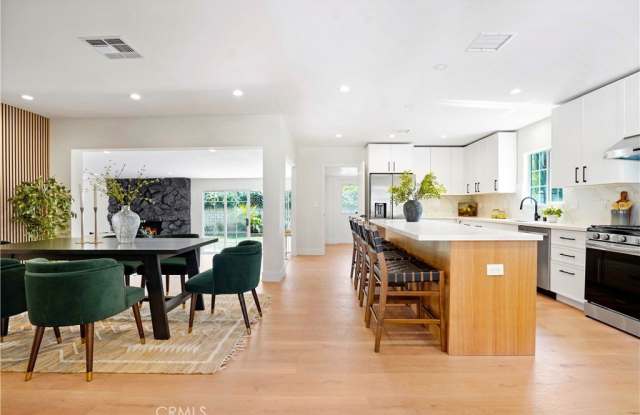 18324 Sylvan Street photos photos