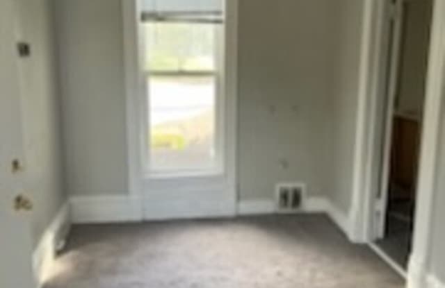 407 East Monroe Street - 2 Gallery 1