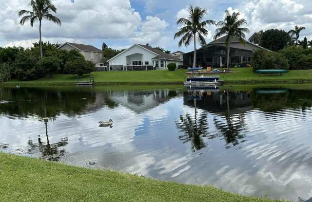 1224 Lake Breeze Drive Gallery 2