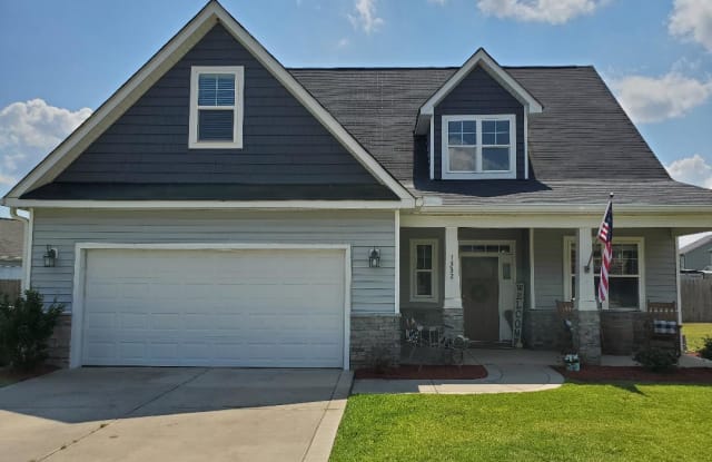 1332 Vandenburg Dr - 1332 Vandenberg Drive, Fayetteville, NC 28312
