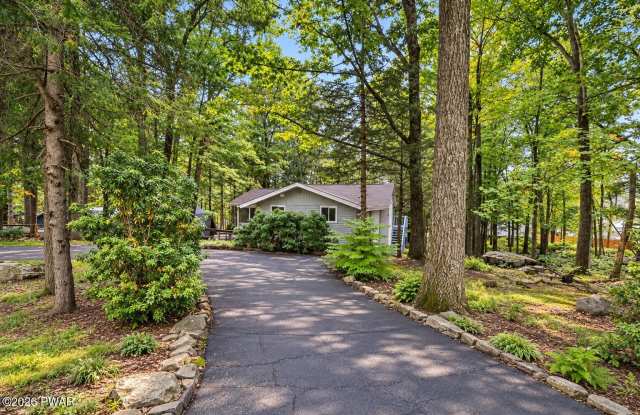 211 Waterview Drive Gallery 3