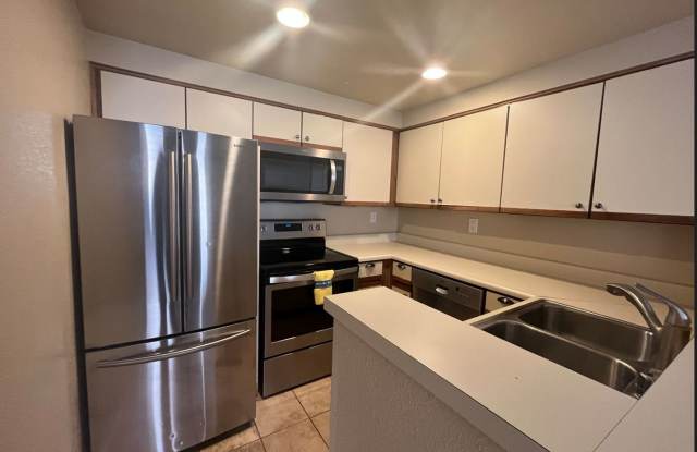 Gorgeous 2BR/2.5BA Condo in University City/Golden Triangle photos photos