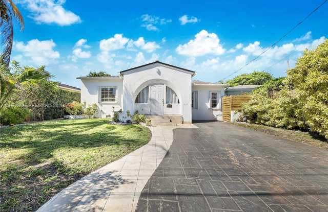 9056 Emerson Ave photos photos