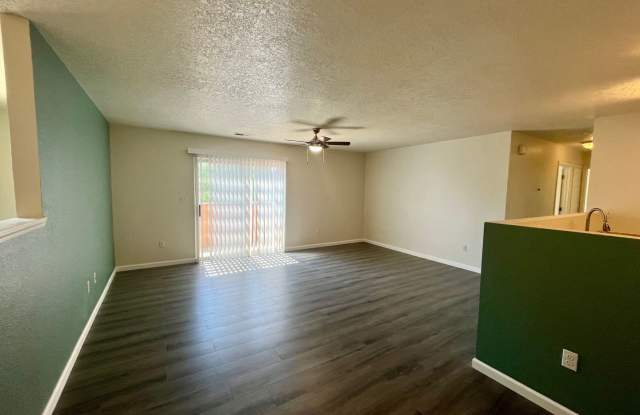 Lovely 2 Bedroom 2 Bathroom Condo Located In The NW! photos photos Lovely 2 Bedroom 2 Bathroom Condo Located In The NW! photos photos