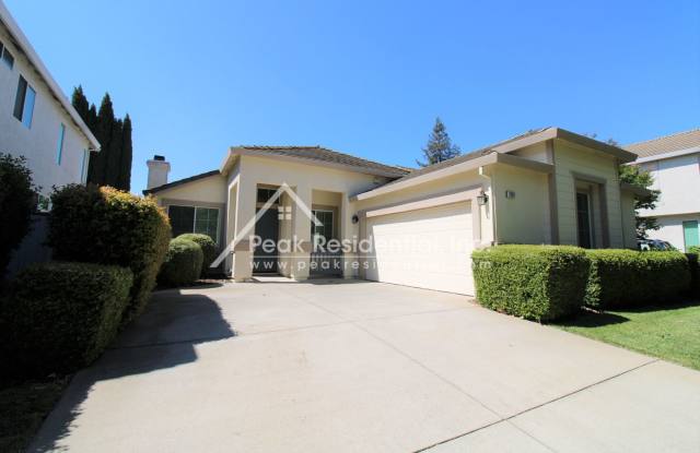 Very Nice 3bd/2ba Elk Grove Home in Laguna West! photos photos