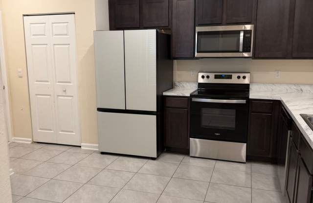Spacious 2-Bedroom Townhome Near River City photos photos Spacious 2-Bedroom Townhome Near River City photos photos