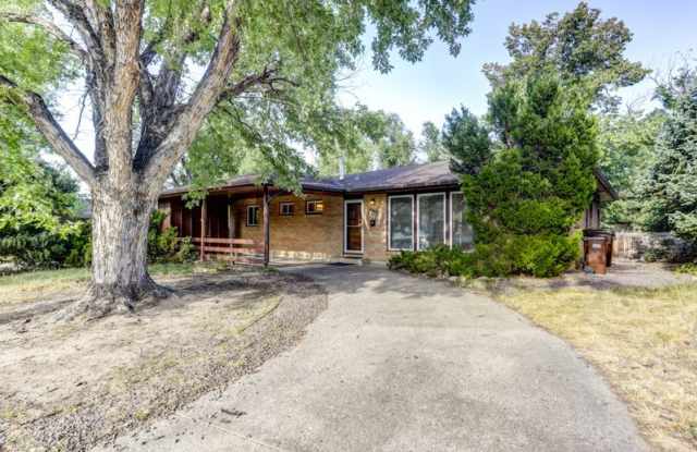 Pre-Lease August 2026; Large 5 Bedroom 3 Bath house close to bus stop/hwy 36. - 460 South 42nd Street, Boulder, CO 80305