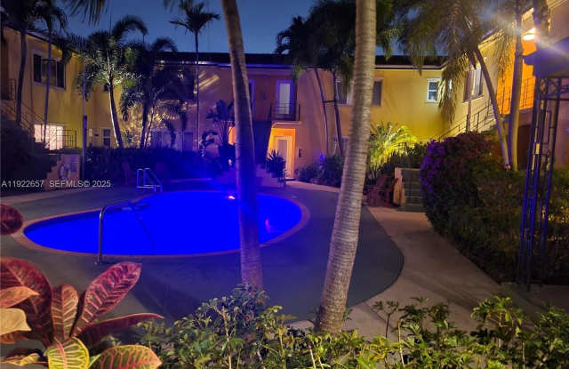 729 NE 16th Ave photos photos