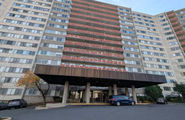 Cozy 1 Bed 1 Bath Condo In Vibrant Pavilion On The Park photos photos