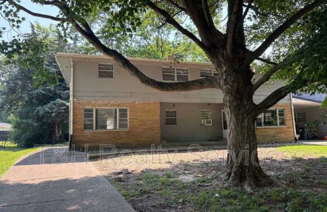 849 Riverside Dr - 849 Riverside Drive, Greenwood, IN 46142 849 Riverside Dr - 849 Riverside Drive, Greenwood, IN 46142