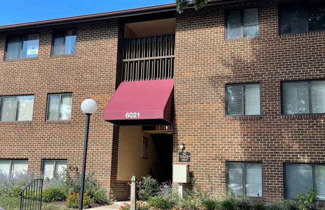 6021 MAJORS Lane unit: 5 photos photos